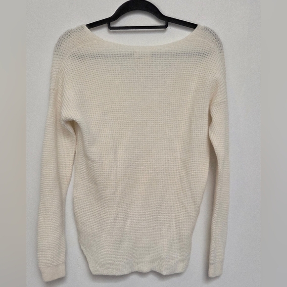Wilfred Free Aritzia Sz M OAT 100% Laine Wool Chunky knit Oat Pullover Sweater - Picture 2 of 13